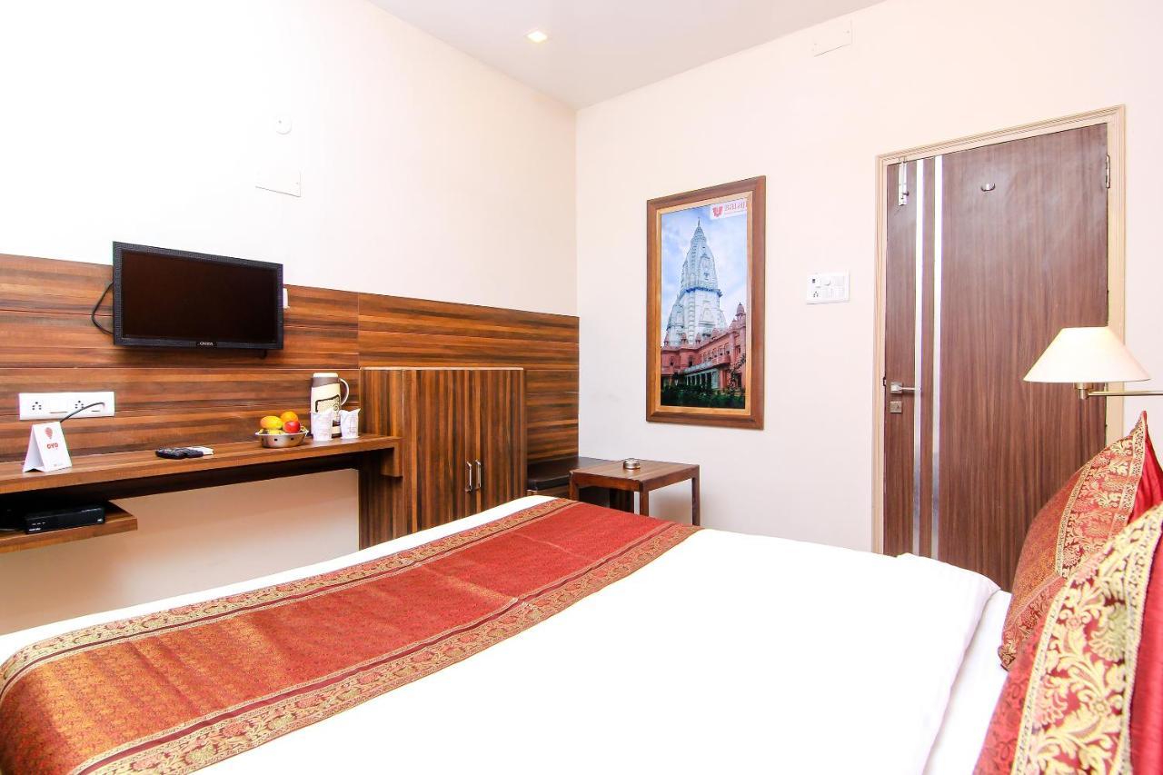 Hotel R B International Varanasi Luaran gambar