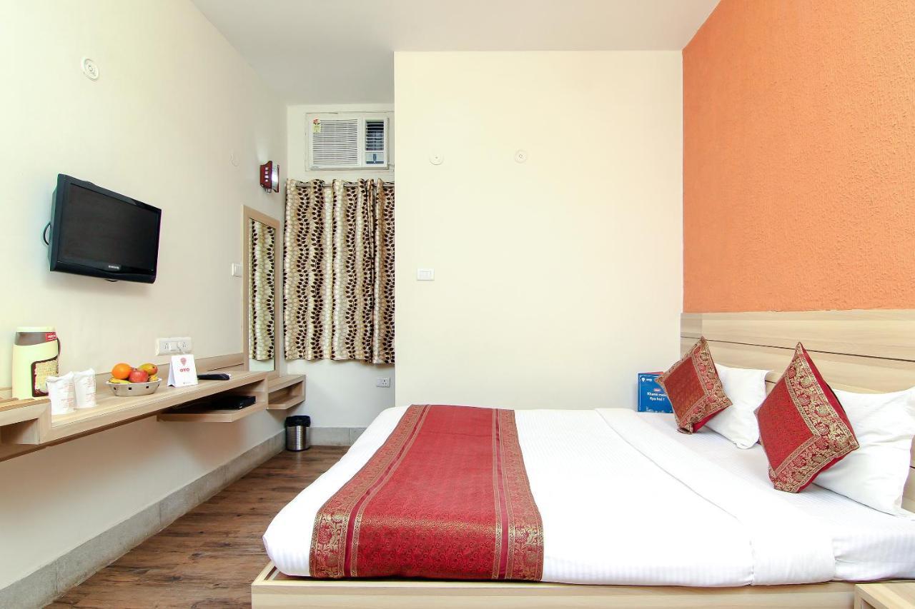 Hotel R B International Varanasi Luaran gambar