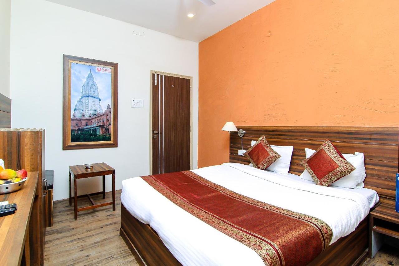 Hotel R B International Varanasi Luaran gambar