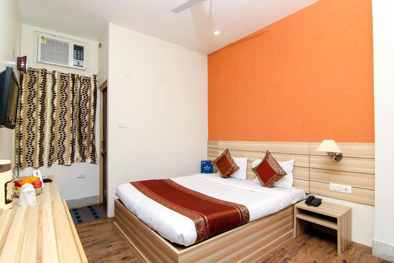 Hotel R B International Varanasi Luaran gambar