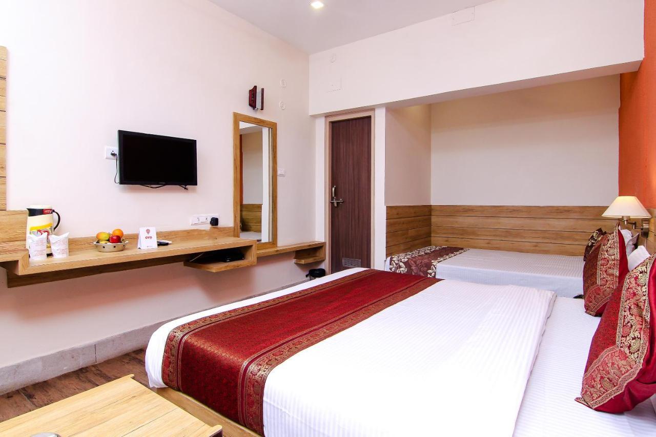 Hotel R B International Varanasi Luaran gambar