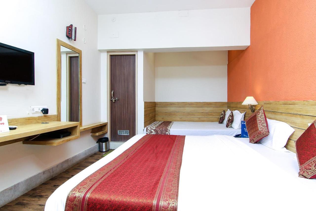 Hotel R B International Varanasi Luaran gambar