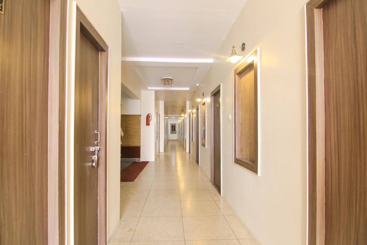 Hotel R B International Varanasi Luaran gambar