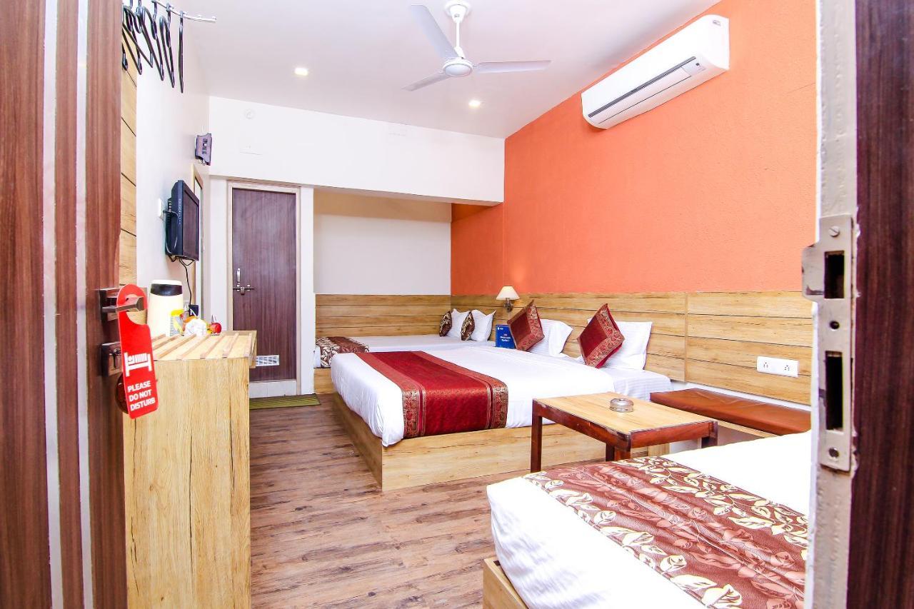 Hotel R B International Varanasi Luaran gambar