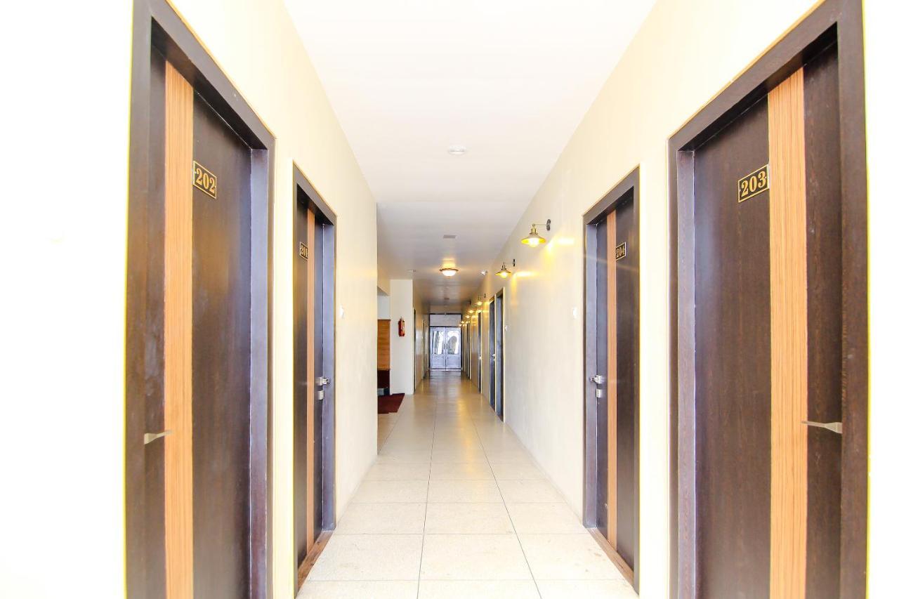 Hotel R B International Varanasi Luaran gambar
